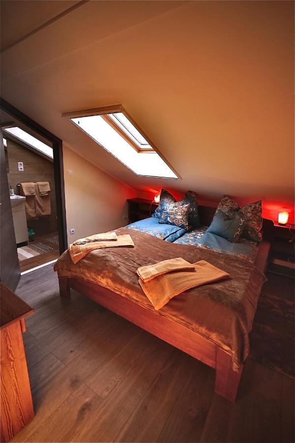 Bacchus Pub Es Panzio Bed & Breakfast Dunaharaszti Luaran gambar