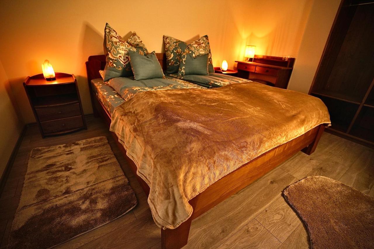 Bacchus Pub Es Panzio Bed & Breakfast Dunaharaszti Luaran gambar